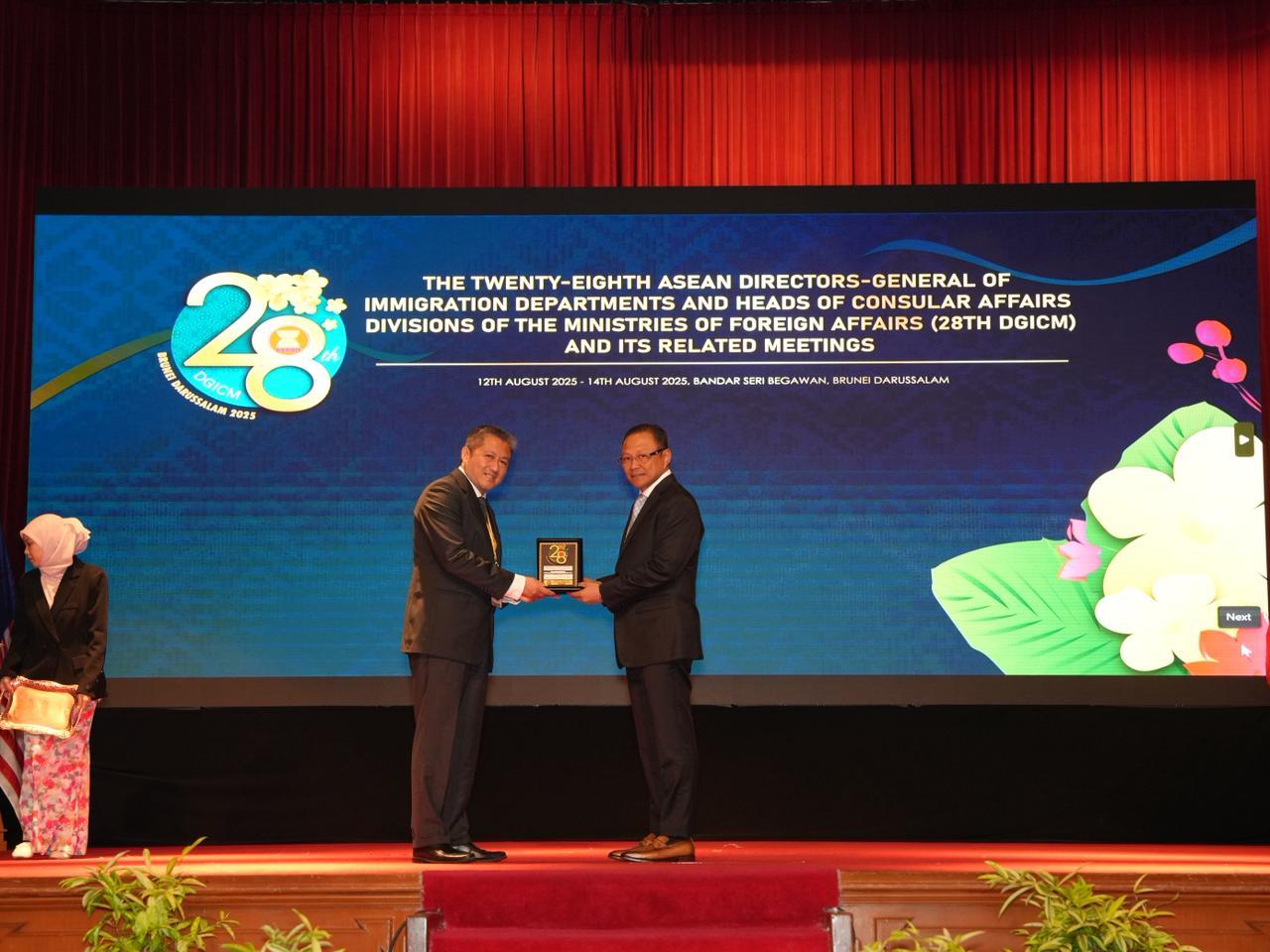 Desa Binaan Imigrasi Jadi Inspirasi di Forum Internasional DGICM 2025 Desa Binaan Imigrasi Jadi Inspirasi di Forum Internasional DGICM 2025